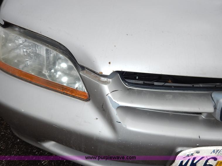 image for item I5162 1998 Honda Accord LX