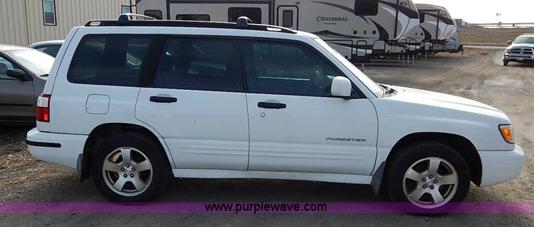image for item I5174 2001 Subaru Forester S SUV