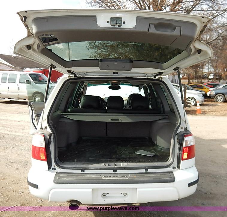 image for item I5174 2001 Subaru Forester S SUV