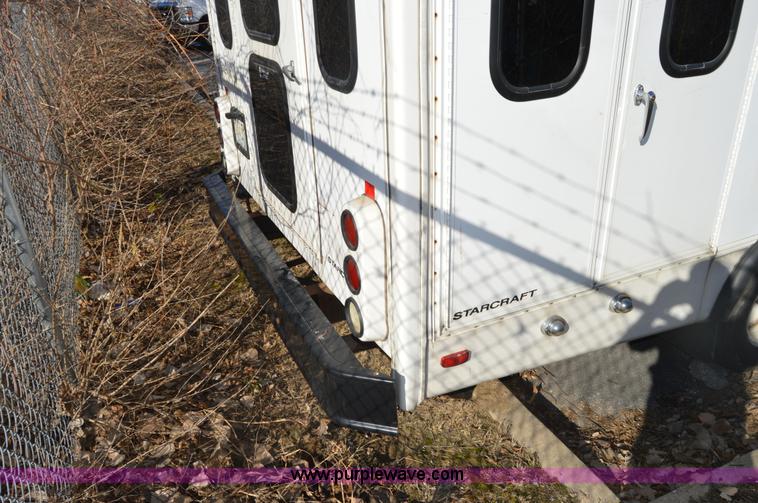 image for item I6858 2007 Ford Econoline E450 Starcraft bus