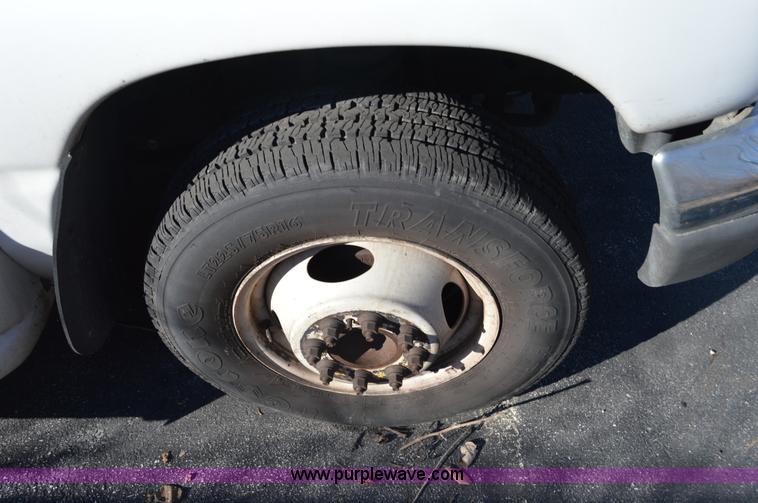 image for item I6858 2007 Ford Econoline E450 Starcraft bus