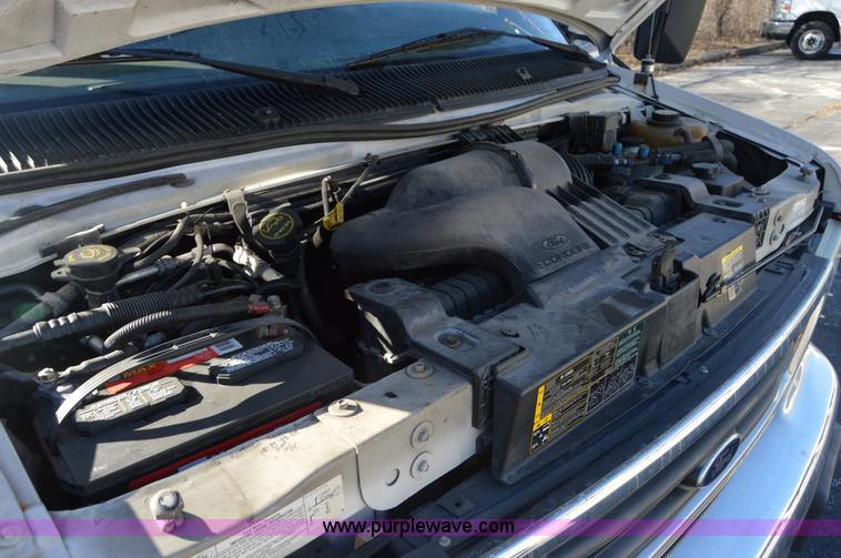 image for item I6858 2007 Ford Econoline E450 Starcraft bus