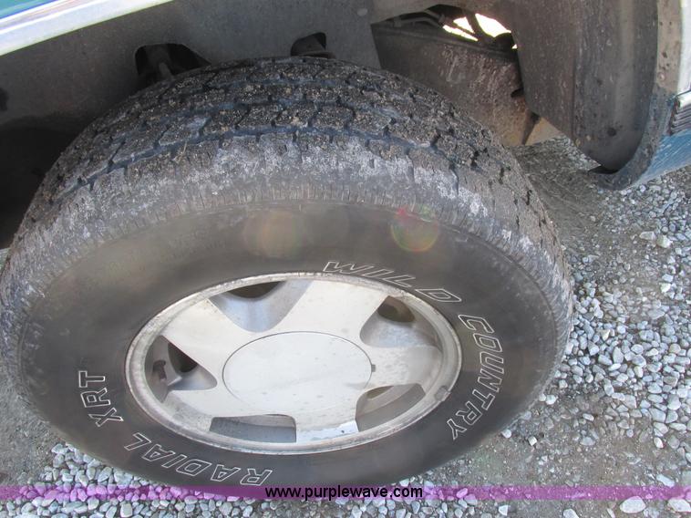 image for item I8807 1997 Chevrolet 1500 Ext. Cab pickup truck