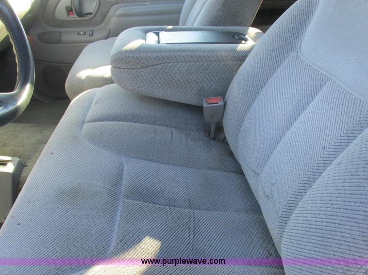 image for item I8807 1997 Chevrolet 1500 Ext. Cab pickup truck