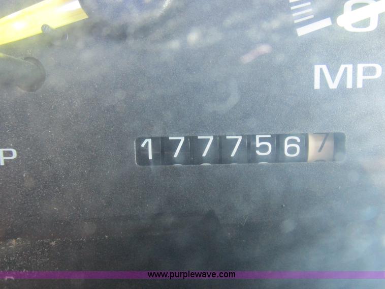 image for item I8807 1997 Chevrolet 1500 Ext. Cab pickup truck