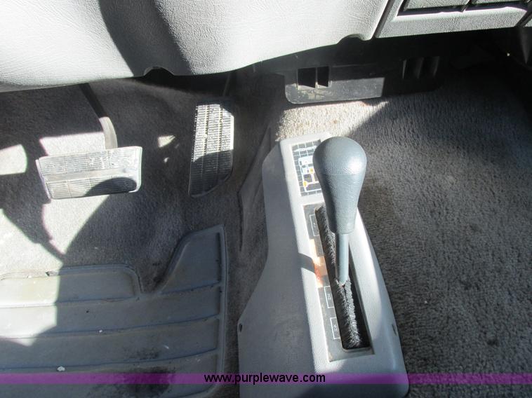 image for item I8807 1997 Chevrolet 1500 Ext. Cab pickup truck