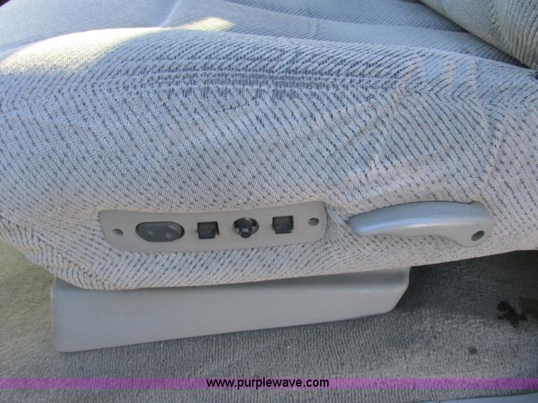 image for item I8807 1997 Chevrolet 1500 Ext. Cab pickup truck