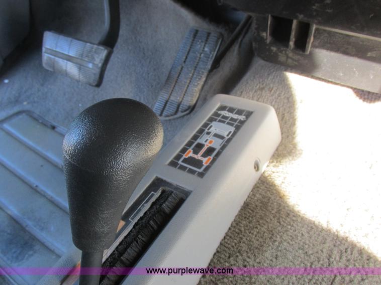 image for item I8807 1997 Chevrolet 1500 Ext. Cab pickup truck