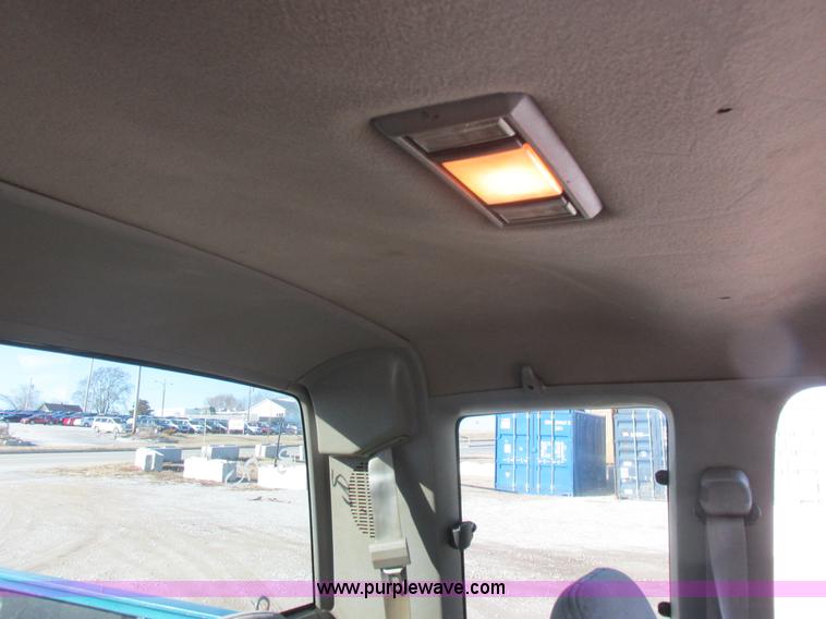 image for item I8807 1997 Chevrolet 1500 Ext. Cab pickup truck