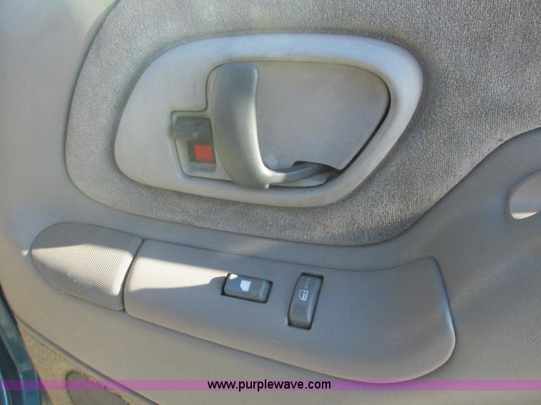 image for item I8807 1997 Chevrolet 1500 Ext. Cab pickup truck