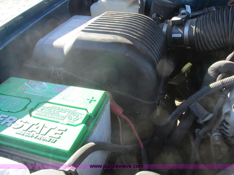 image for item I8807 1997 Chevrolet 1500 Ext. Cab pickup truck