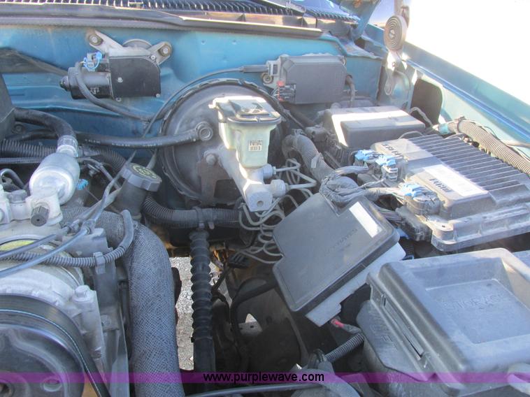 image for item I8807 1997 Chevrolet 1500 Ext. Cab pickup truck