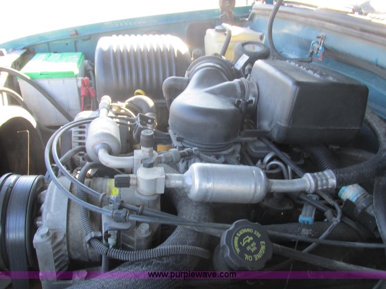 image for item I8807 1997 Chevrolet 1500 Ext. Cab pickup truck