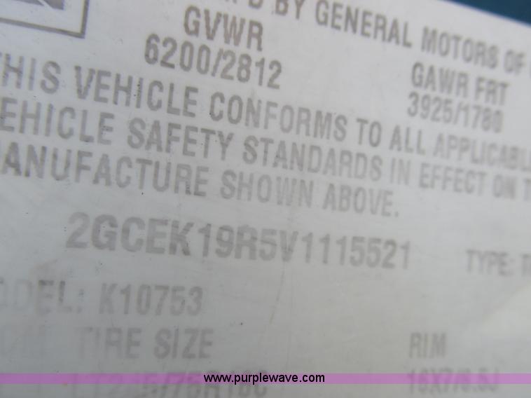 image for item I8807 1997 Chevrolet 1500 Ext. Cab pickup truck