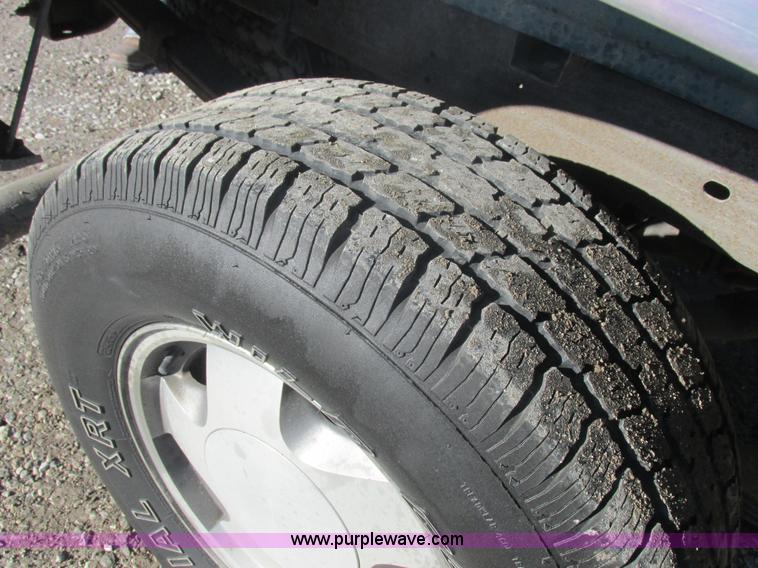 image for item I8807 1997 Chevrolet 1500 Ext. Cab pickup truck