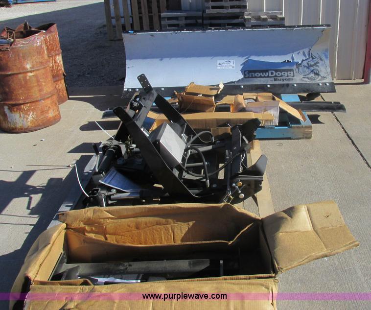 image for item I8810 Snow Dogg 90"W snow blade