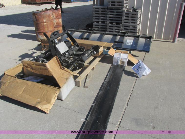 image for item I8810 Snow Dogg 90"W snow blade