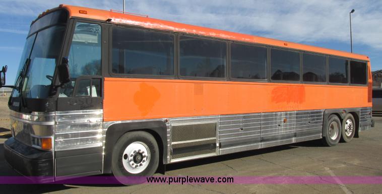 image for item J2326 1987 MCI transit bus