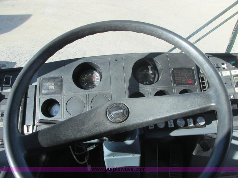 image for item J2326 1987 MCI transit bus