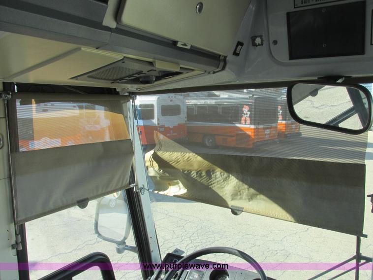 image for item J2326 1987 MCI transit bus