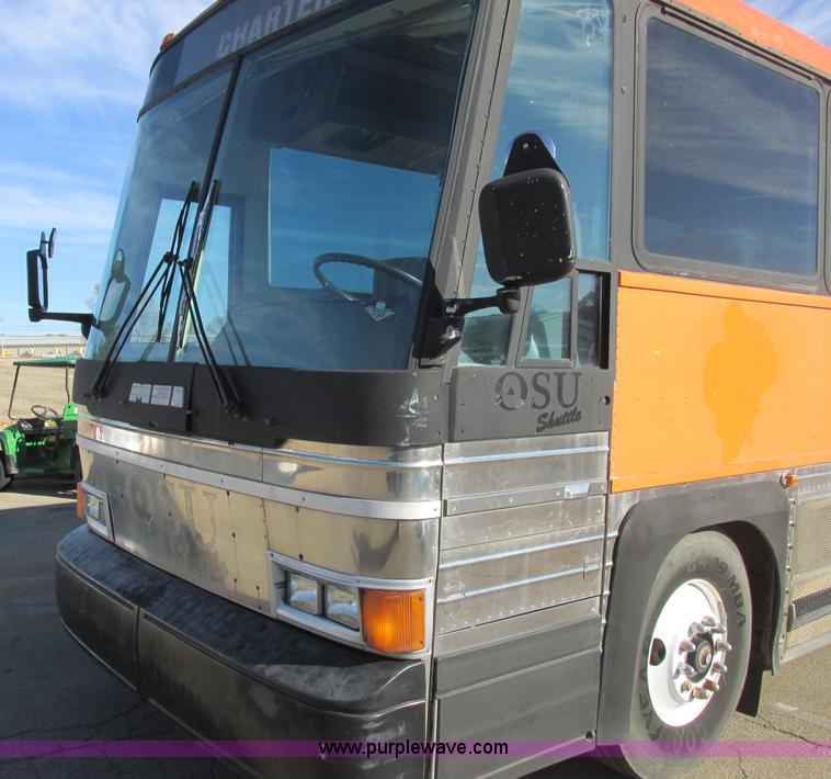 image for item J2326 1987 MCI transit bus