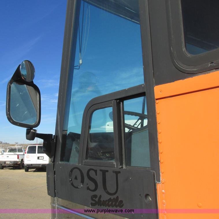 image for item J2326 1987 MCI transit bus