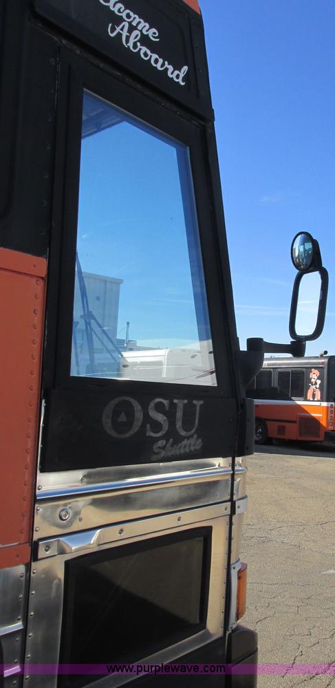 image for item J2326 1987 MCI transit bus