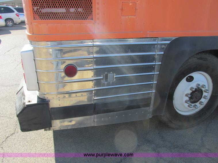 image for item J2326 1987 MCI transit bus