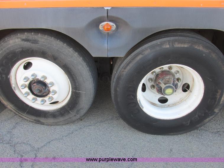 image for item J2326 1987 MCI transit bus