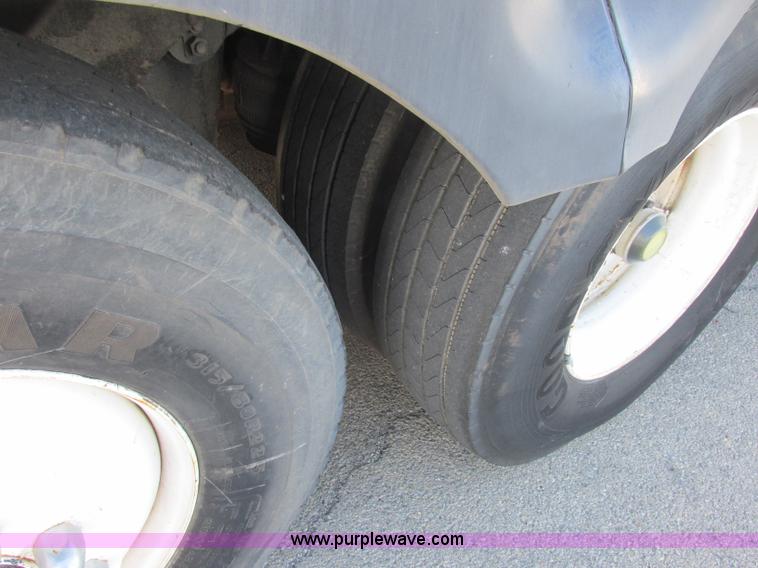 image for item J2326 1987 MCI transit bus