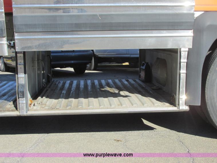 image for item J2326 1987 MCI transit bus