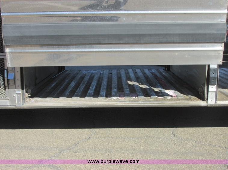 image for item J2326 1987 MCI transit bus