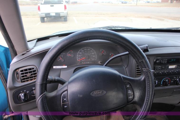 image for item J2332 1997 Ford F150 SuperCab pickup truck