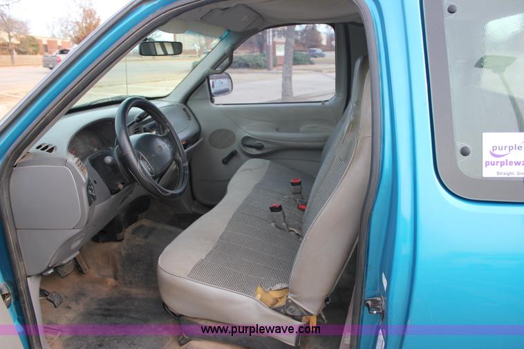 image for item J2332 1997 Ford F150 SuperCab pickup truck