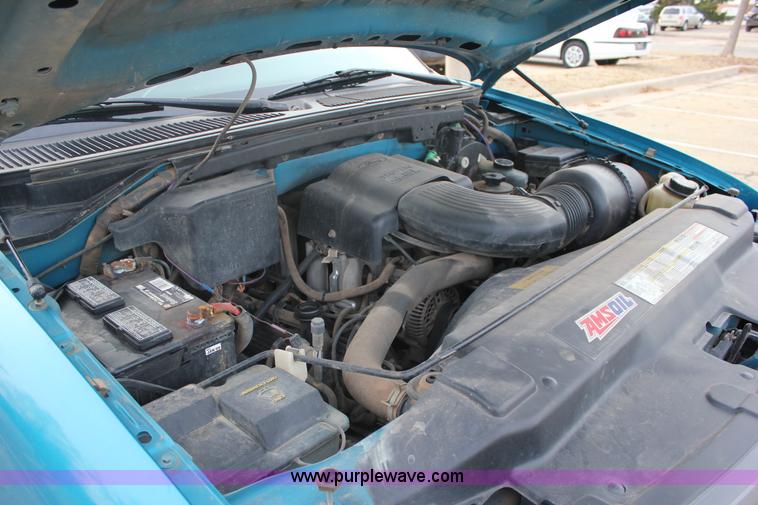 image for item J2332 1997 Ford F150 SuperCab pickup truck