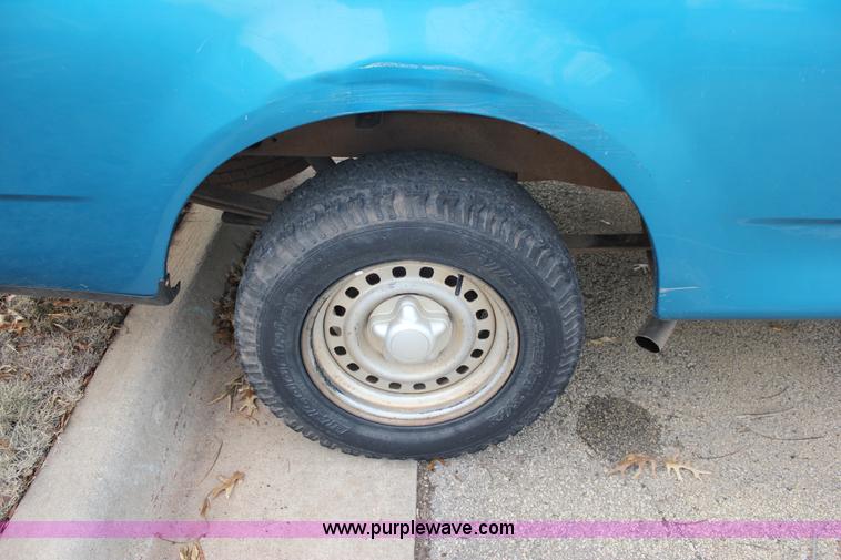 image for item J2332 1997 Ford F150 SuperCab pickup truck