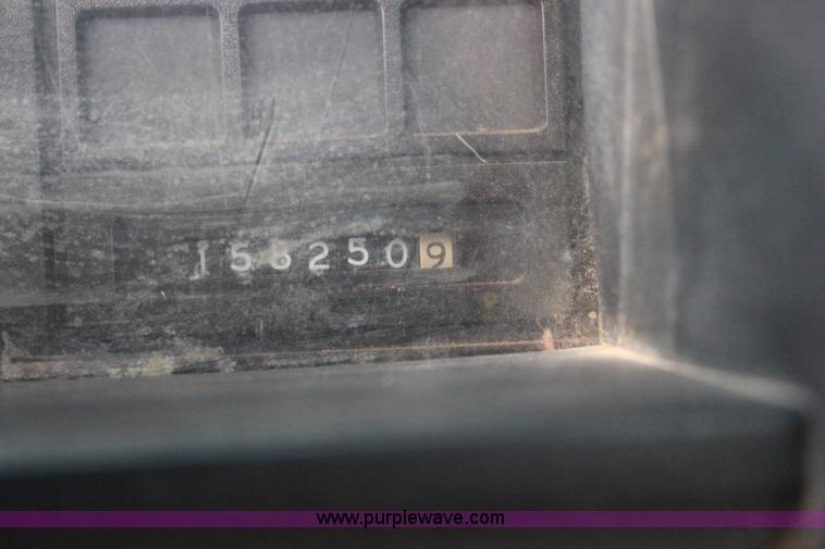 image for item J2333 1988 Chevrolet Silverado 1500 pickup truck