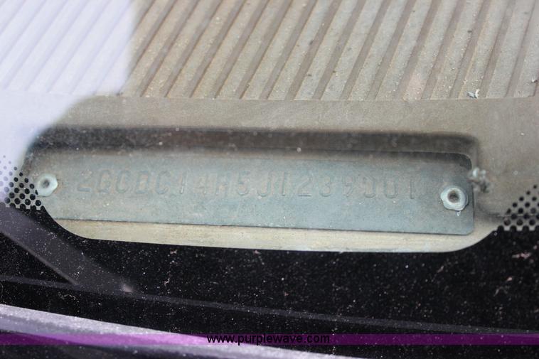 image for item J2333 1988 Chevrolet Silverado 1500 pickup truck