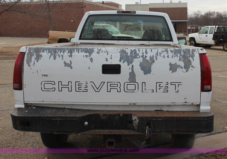 image for item J2334 1995 Chevrolet Silverado 2500 pickup truck