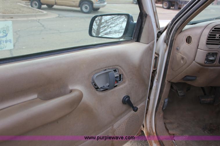 image for item J2334 1995 Chevrolet Silverado 2500 pickup truck