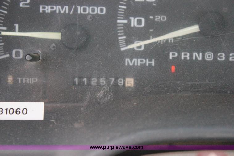 image for item J2334 1995 Chevrolet Silverado 2500 pickup truck