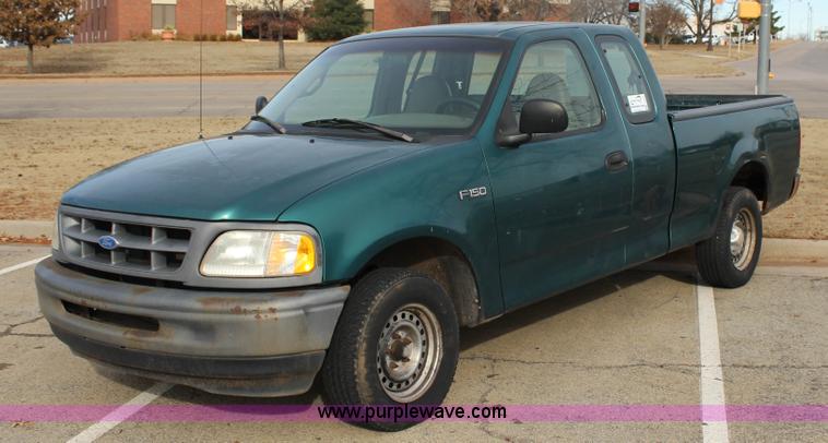 image for item J2335 1997 Ford F150 SuperCab pickup truck