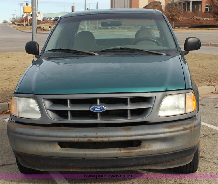 image for item J2335 1997 Ford F150 SuperCab pickup truck