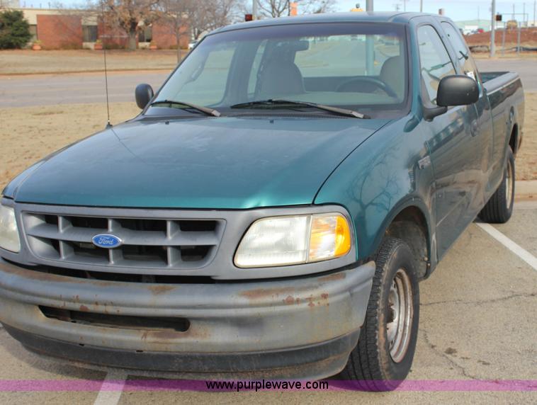 image for item J2335 1997 Ford F150 SuperCab pickup truck
