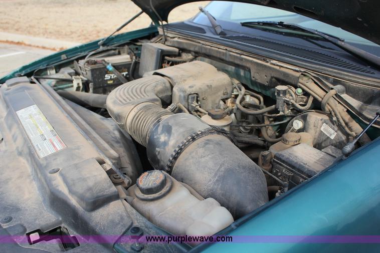 image for item J2335 1997 Ford F150 SuperCab pickup truck