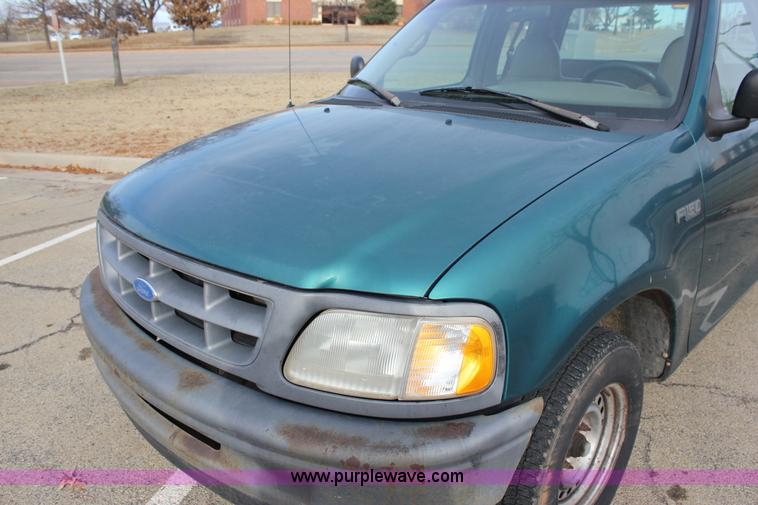 image for item J2335 1997 Ford F150 SuperCab pickup truck