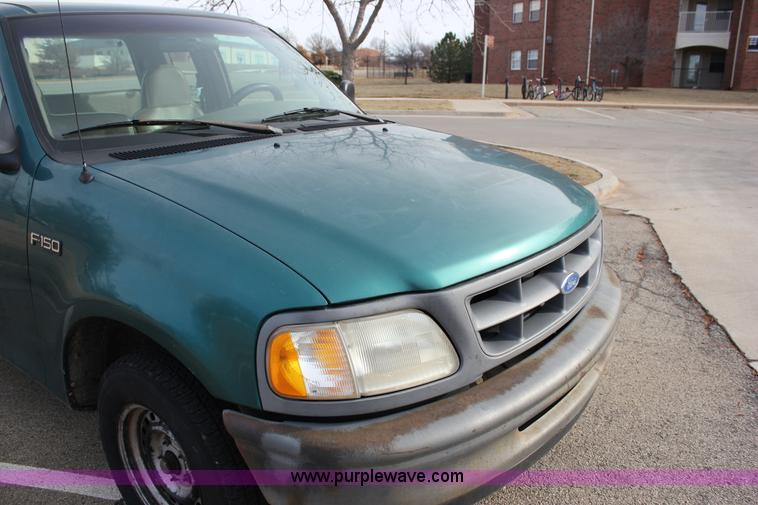image for item J2335 1997 Ford F150 SuperCab pickup truck