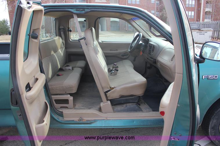image for item J2335 1997 Ford F150 SuperCab pickup truck