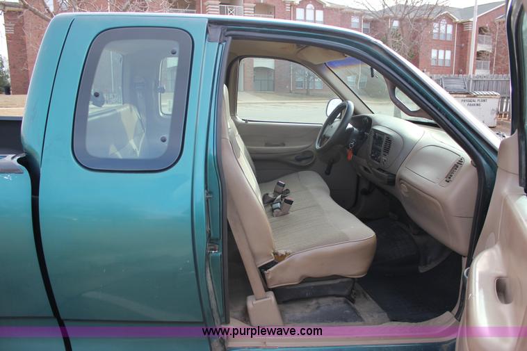 image for item J2335 1997 Ford F150 SuperCab pickup truck