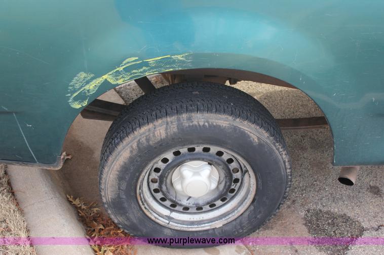 image for item J2335 1997 Ford F150 SuperCab pickup truck